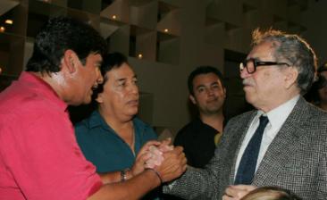 Lleva Celso Piña su música al corazón de Macondo