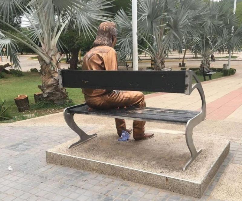 Nuevamente Vandalizada Estatua De Diomedes Díaz En Valledupar