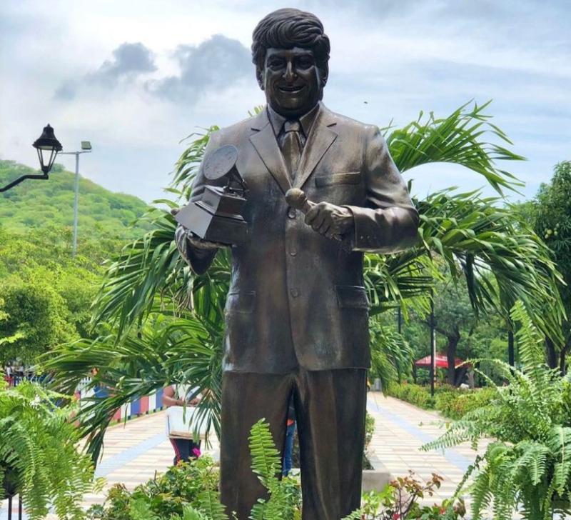 Así Quedó La Estatua De Jorge Oñate En Valledupar