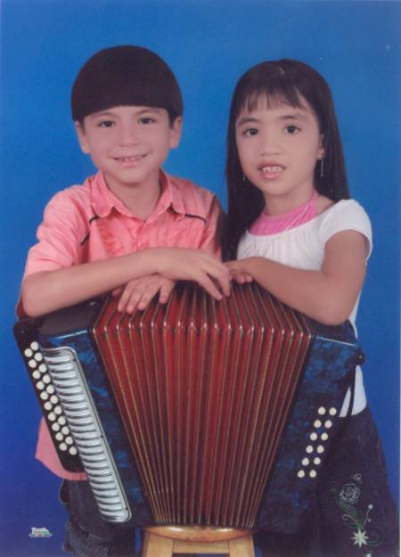 Kevin y Kendry Meza Los niños Vallenatos Impactando con su Primera Producción Musical