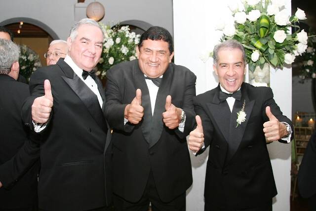 Poncho Zuleta con el Dr. Maya y Dr. Iguaran