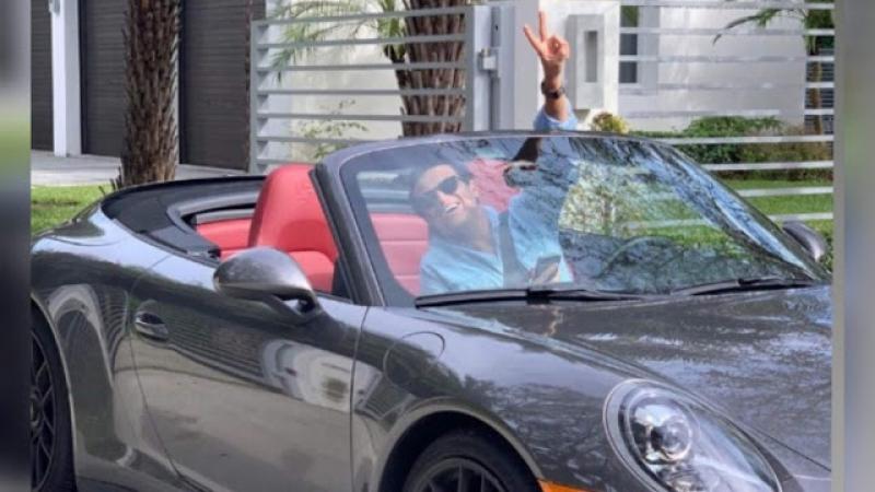 Silvestre Dangond Presume Su Regalo De Navidad