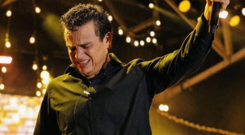 Silvestre Dangond Rompió En Llanto Al Homenajear A Jorge Oñate En El Festival Vallenato