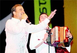 Escucha en Exclusivo la Nueva Cancion de Ivan Villazon: El Old Parr