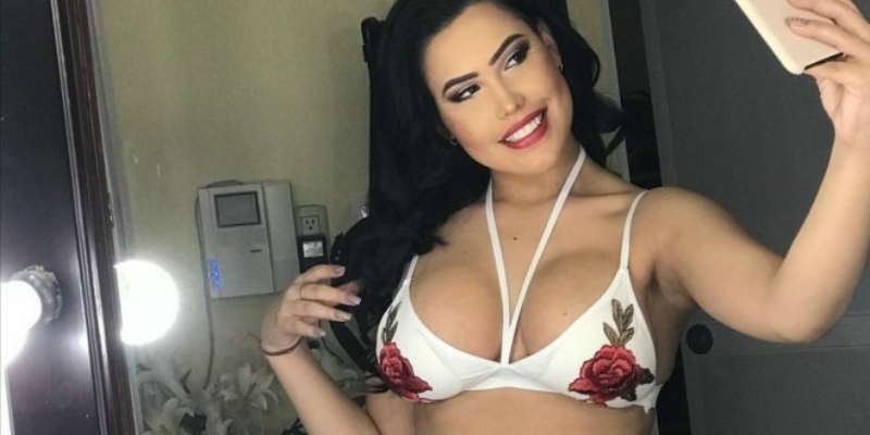 Ana Del Castillo La Nueva Bomba Sexi Del Vallenato