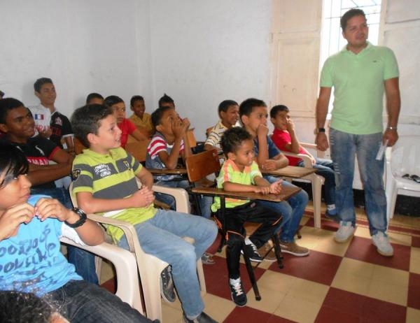 Los Niños del Vallenato de la Escuela Rafael Escalona se capacitan en expresión corporal y manejo escénico