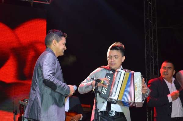Jorge Celedón con rotundo éxito en Ecuador Venezuela y ahora a rumbo a México