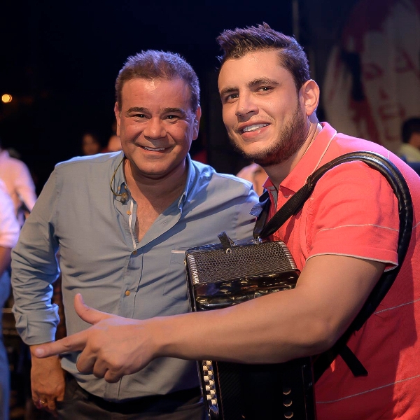 Iván Villazón y Saúl Lallemand Impecables En El Festival Vallenato