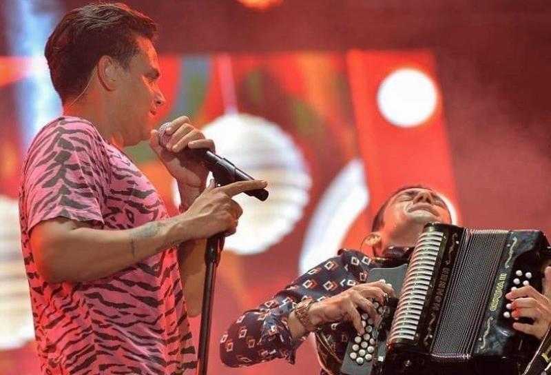 Silvestre Dangond E Iván Zuleta Se Lucieron En El Tour Entre Grandes De Barranquilla