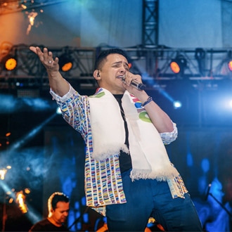 Jorge Celedón, Inicia El...