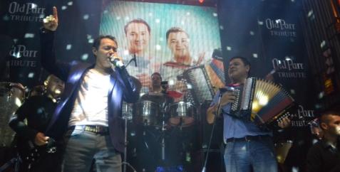 Orlando Acosta Inicia musical...