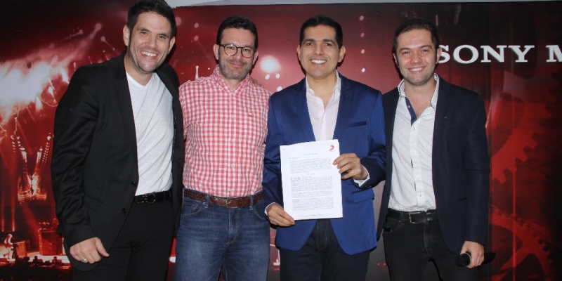 Peter Manjarrés y Juancho De La Espriella Firman Contrato Sony Music Colombia